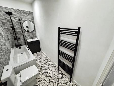 3 bedroom terraced house to rent - Photo 4