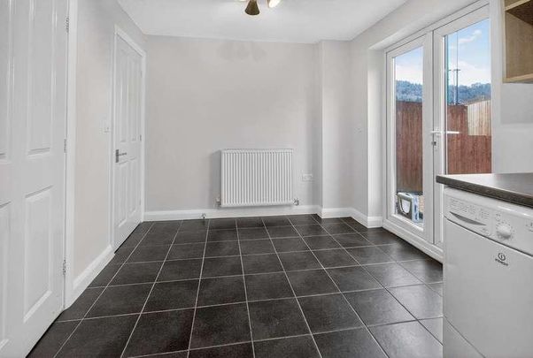 Maes Ifor, Taffs Well, CF15 - Photo 1