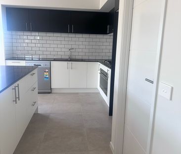 Modern Family Home in Prime Officer Location - Photo 2