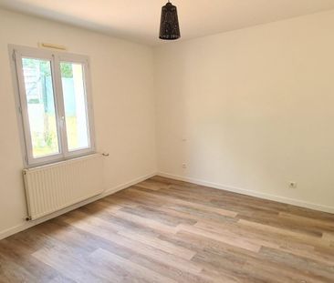 Location Maison 5 pièces 87m² LA ROCHE SUR YON 85000 - Photo 2