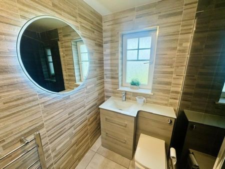 3 bedroom semi-detached house to rent - Photo 4