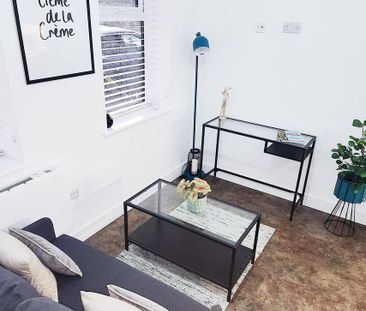 3 bedroom flat to rent - Photo 1