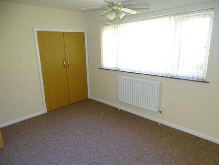 Parkside, Beck Row, IP28 - Photo 4