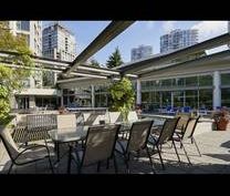 One bedroom +1 bathroom apartment in Downtown vancover - Photo 1