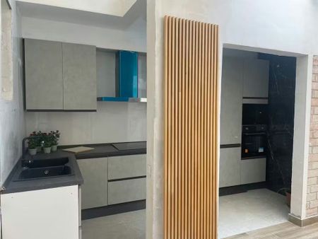 Carrer del Llobregat, L'Hospitalet de Llobregat, Catalonia 08904 - Photo 5