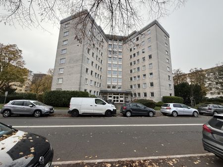 Hübsche 1 Zi.-Wohnung in Lauflage zu Uniklinik und Marienhaus Klinikum mit EBK - Photo 5