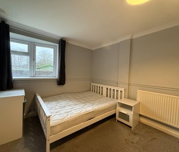 Vardon Road, Stevenage, SG1 - Photo 1