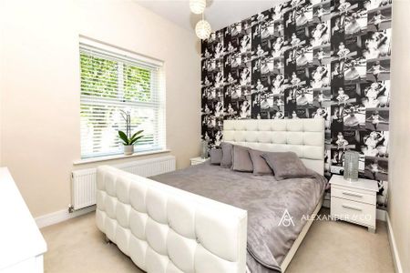 3 bedroom semi-detached house to rent - Photo 3