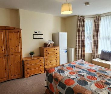 1 bedroom House share to rent - Photo 5