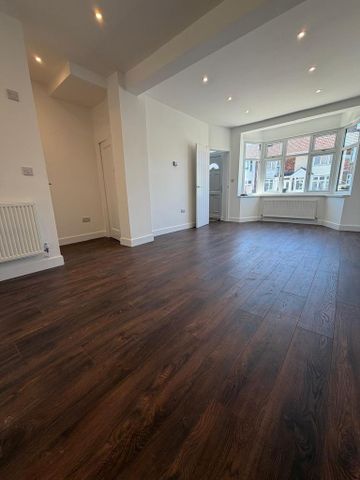 3 bedroom house to rent - Photo 3