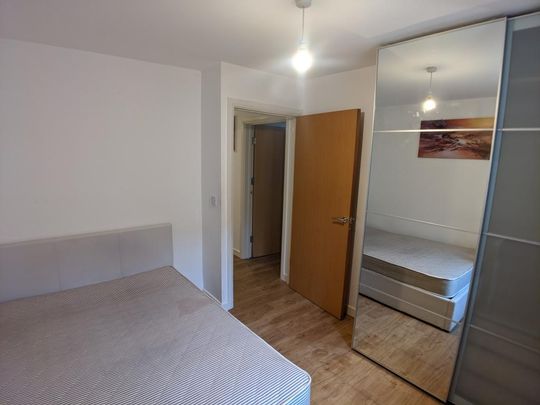 3 bedroom flat to rent - Photo 1
