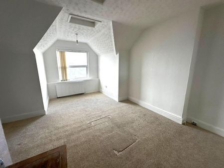 4 bedroom terraced house to rent - Photo 3