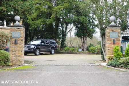 1 bedroom ground floor flat to rent - Photo 4