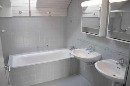 "grosse 3.5-Zimmer-Dachwohnung mit Galerie an ruhiger Lage" - Foto 4