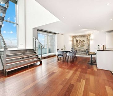 Three bedroom two level penthouse, spacious with spectacular views ... - Photo 5