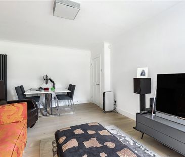 Newminster Court, EN2, Enfield - Photo 2