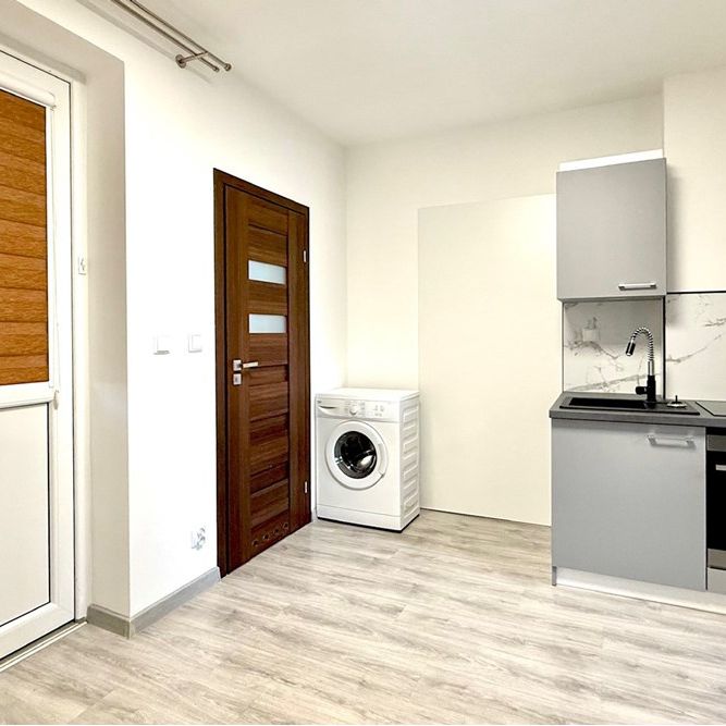 Duża kawalerka w Kamienicy - Zdjęcie 1