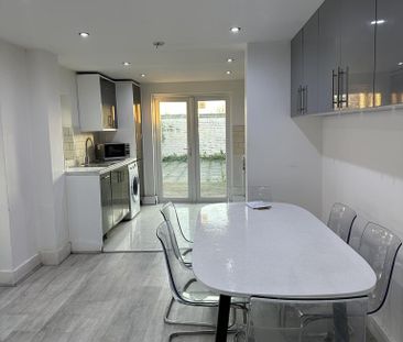 2 bedroom bedsit to rent - Photo 3