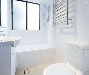 Superbly Presented Two Bedroom Apartment! - Photo 6