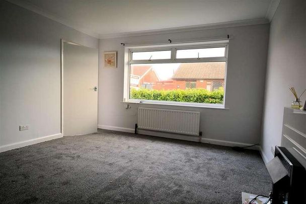 Meadow Place, Selby, YO8 - Photo 1