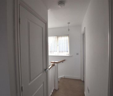 3 bedroom detached house to rent - Photo 3