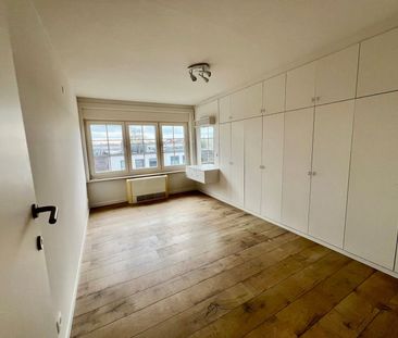 Lichtrijk duplexappartement met 3 slaapkamers in Sint-Michiels - Foto 6