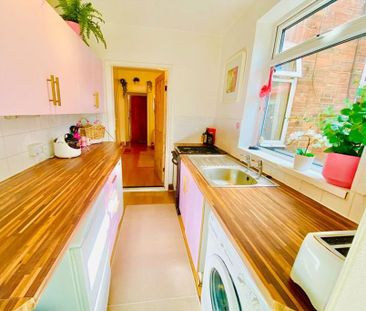 4 bedroom terraced house to rent - Photo 3