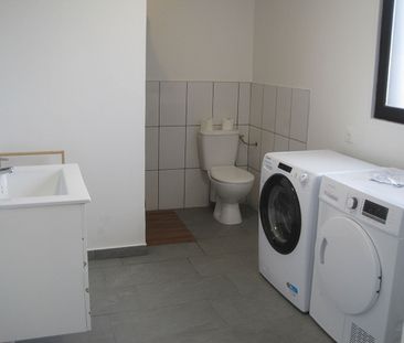 A LOUER CHAMBRE MEUBLEE DANS MAISON PROCHE DES ECOLES ET DU CENTRE VILLE DE ST QUENTIN - Photo 5