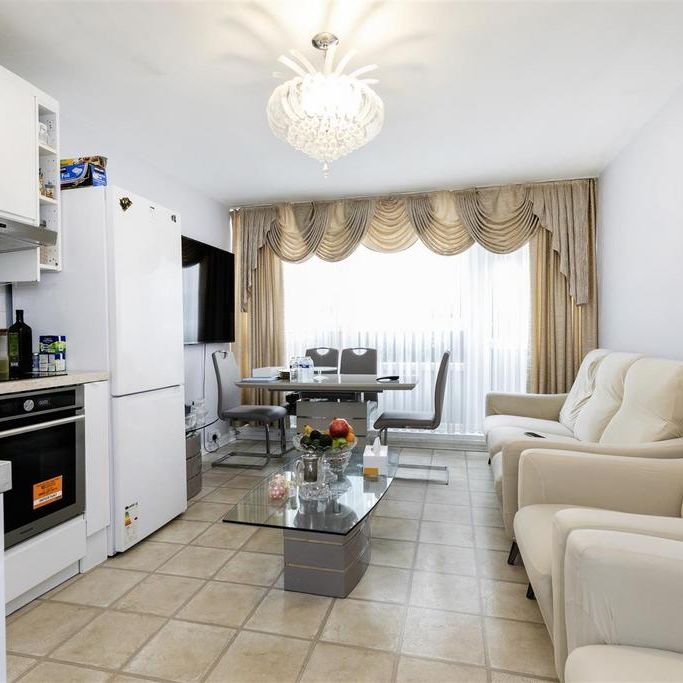 3 bedroom flat to rent - Photo 1