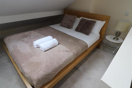 4 bedroom terraced house to rent - Photo 4