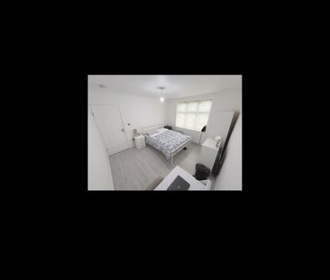 Room in a Shared House, Wanstead Lane, IG1 - Photo 2