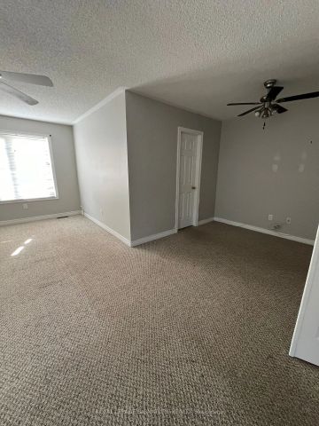 Property For Lease | N9268802 - Photo 5