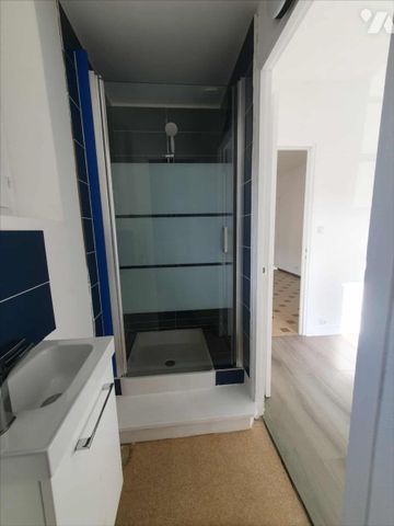 T1bis en RDC à louer au coeur de FALAISE - Photo 5