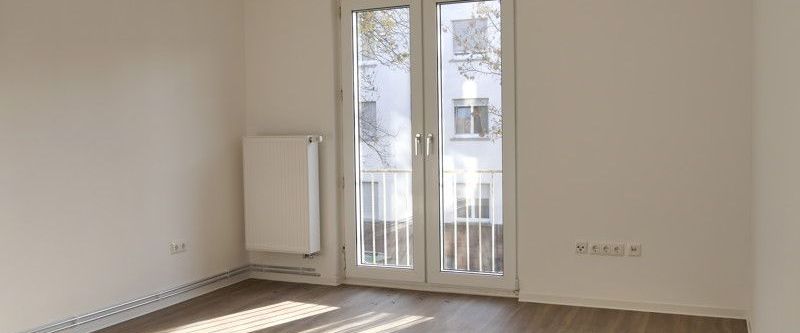 ﻿Schöne 2-Zimmer-Wohnung mit Tageslichtbad und Balkon im Limes-Quartier zu vermieten!! - Photo 1