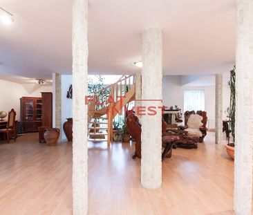 Pronájem domu 267 m² s pozemkem 1 567 m² - Photo 1