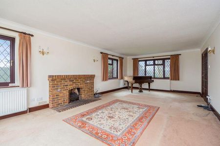 5 bedroom detached house to rent - Photo 3