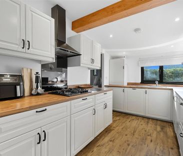 2 bedroom detached house to rent - Photo 3