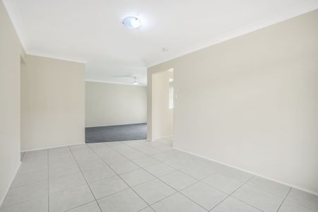 19 Macdougall Crescent, Hamlyn Terrace, NSW, 2259 - Photo 3