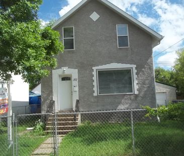 Magnus Avenue, Winnipeg, MB, R2W 2B7 - Photo 5