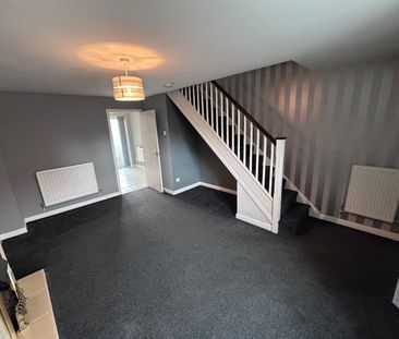 2 bedroom terraced house to rent - Photo 2