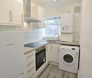 Wiltshire Avenue, Slough, SL2 - Photo 1