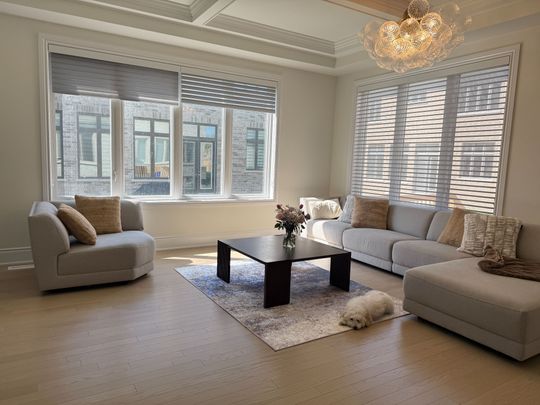 For Lease - 35 Nanhai Avenue, Markham, Ontario - Photo 1