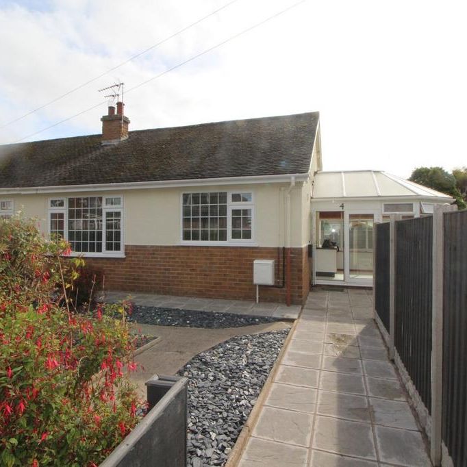 3 bedroom bungalow to rent - Photo 1