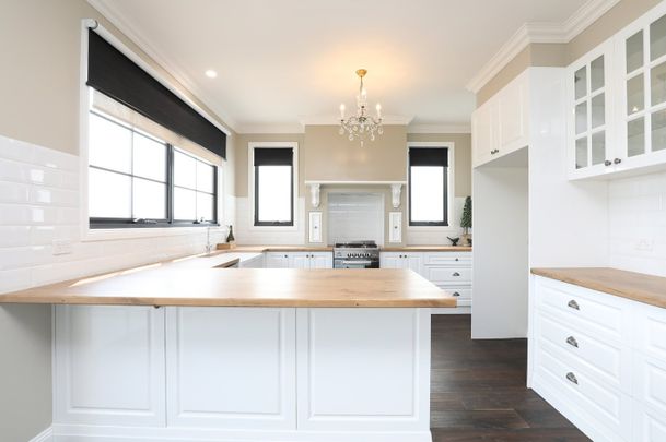 Elegant Strathmore Residence with Style - Photo 1