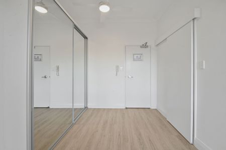 Experience contemporary living in these stylish studio apartments. - Photo 4