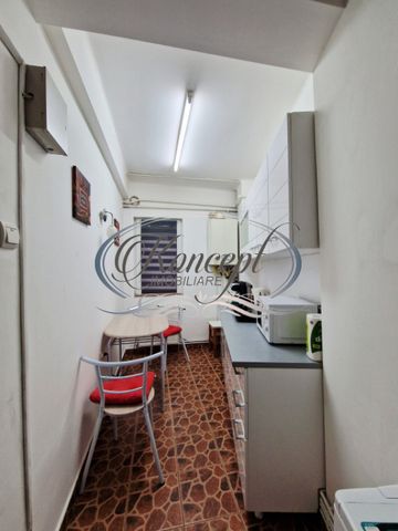 Apartament decomandat, zona Facultatii de Litere - Fotografie 3