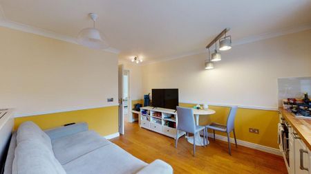 2 bedroom flat to rent - Photo 3
