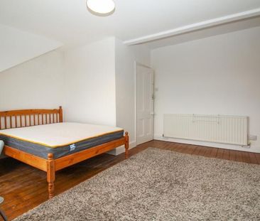 1 bedroom in a house share to rent - Photo 5