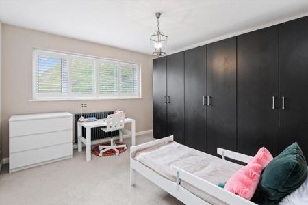 4 bedroom detached house to rent - Photo 4