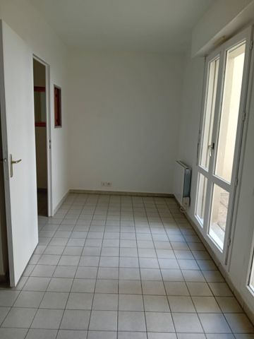 Location Appartement 2 pièces 41m² VALENCIENNES 59300 - Photo 4